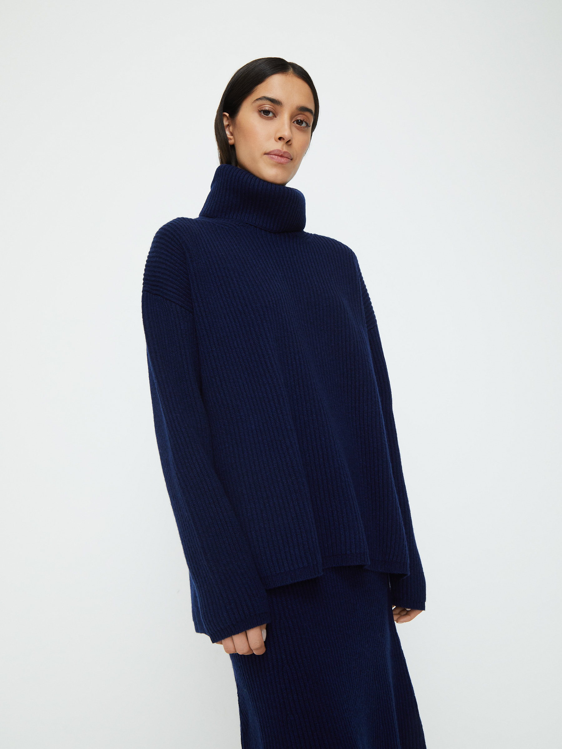 Свитер из шерсти мериноса / Oversized merino wool jumper