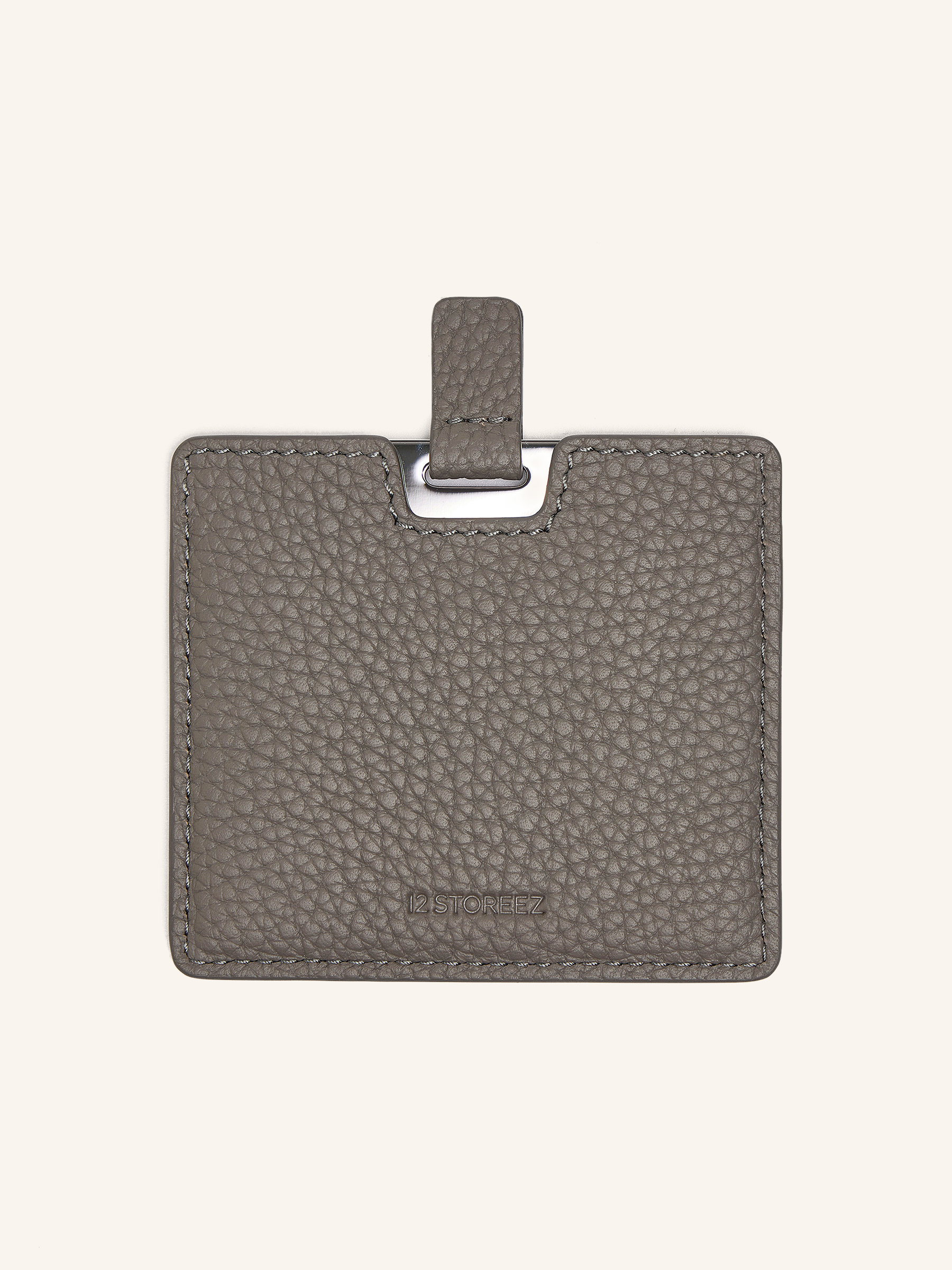 Зеркало в чехле 