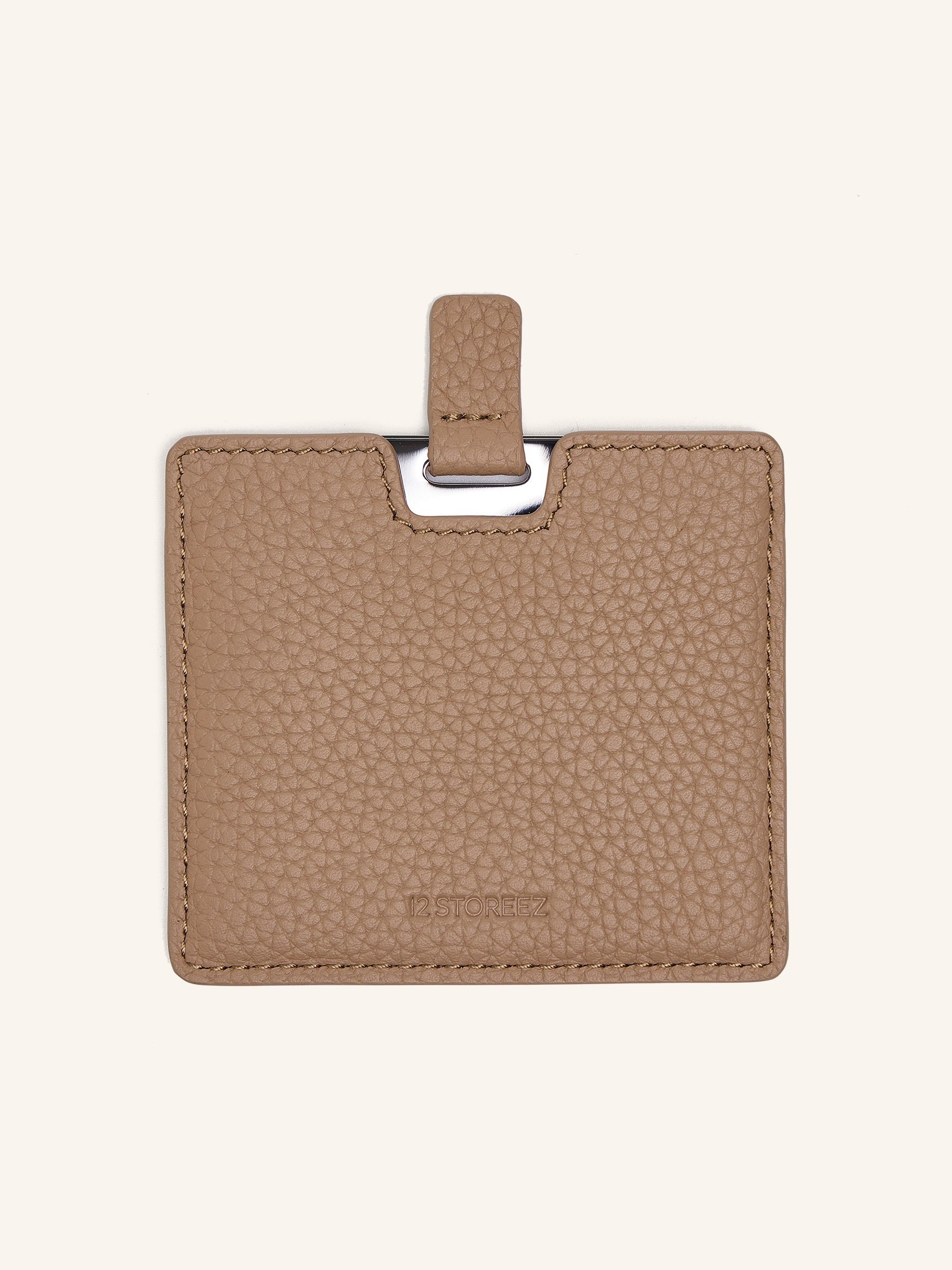 Зеркало в чехле 