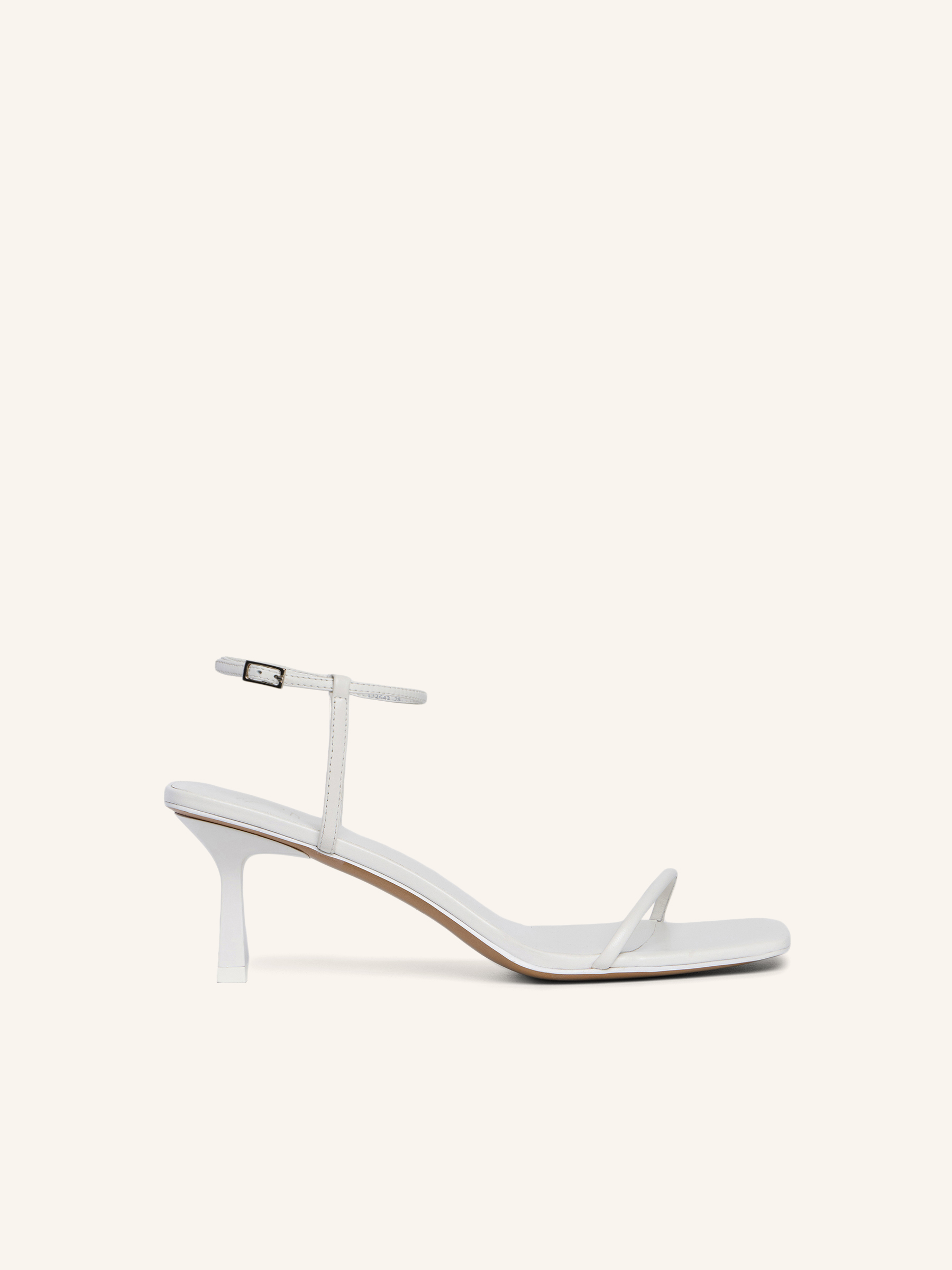 Босоножки с тонкими ремешками