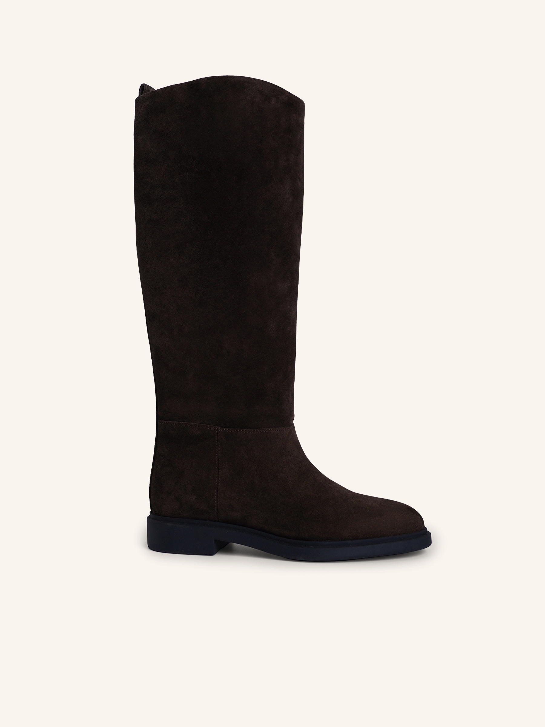 Сапоги из замши