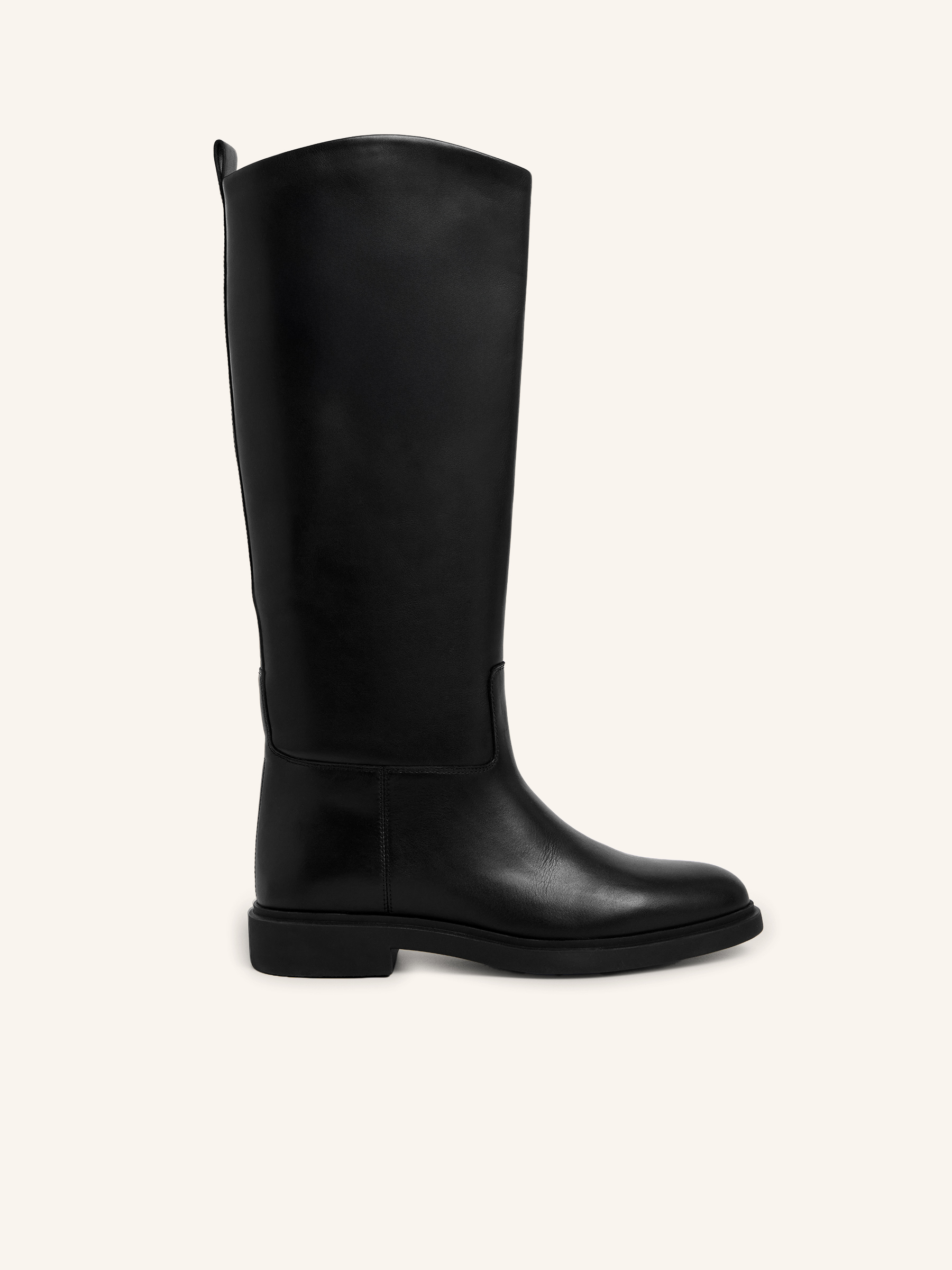 Сапоги из кожи