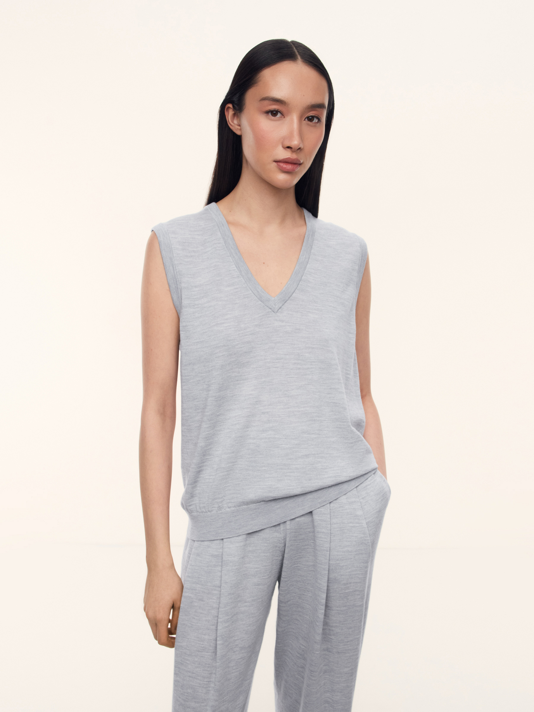 Жилет из шерсти и шелка