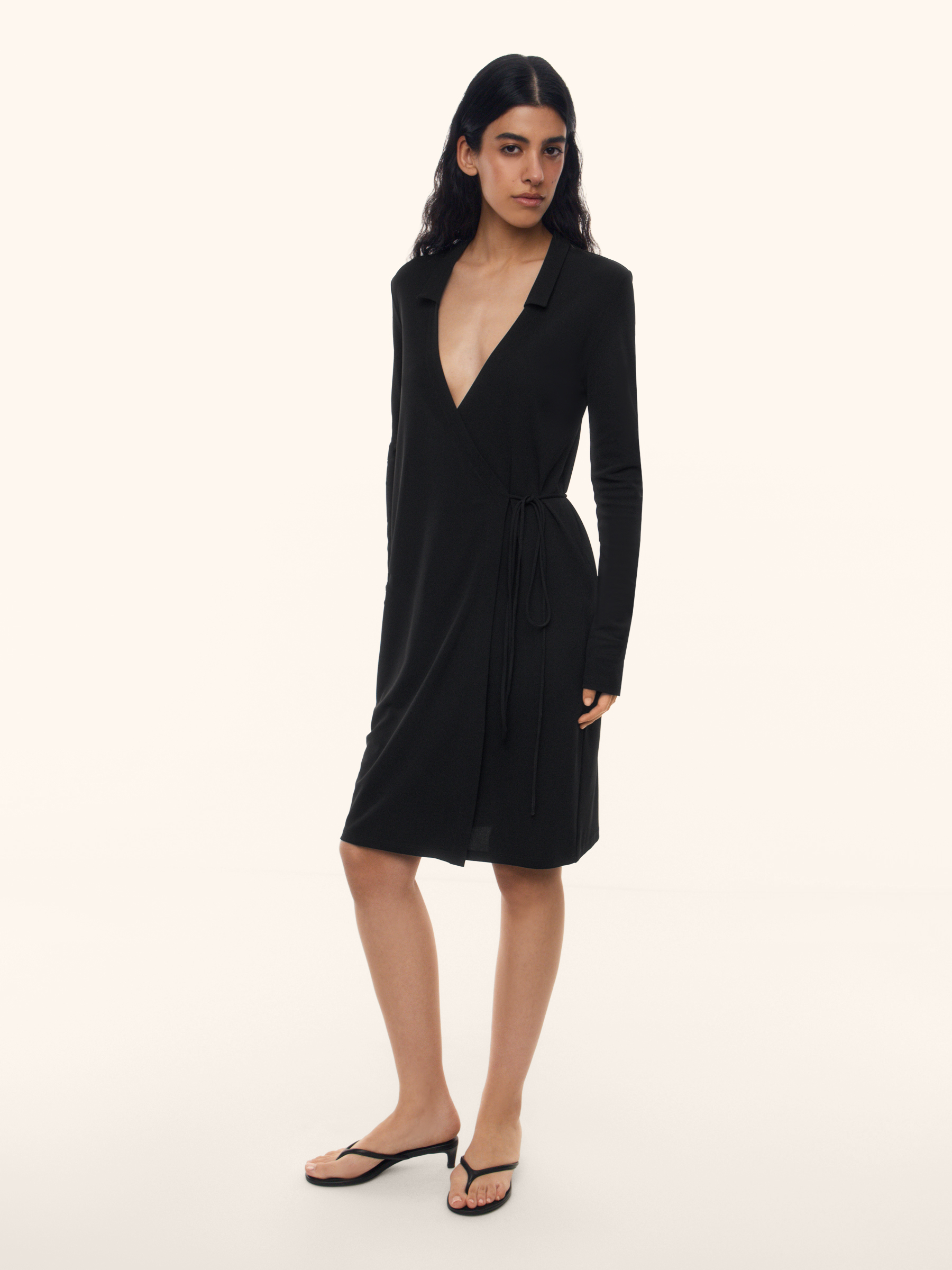 Платье с запа́хом