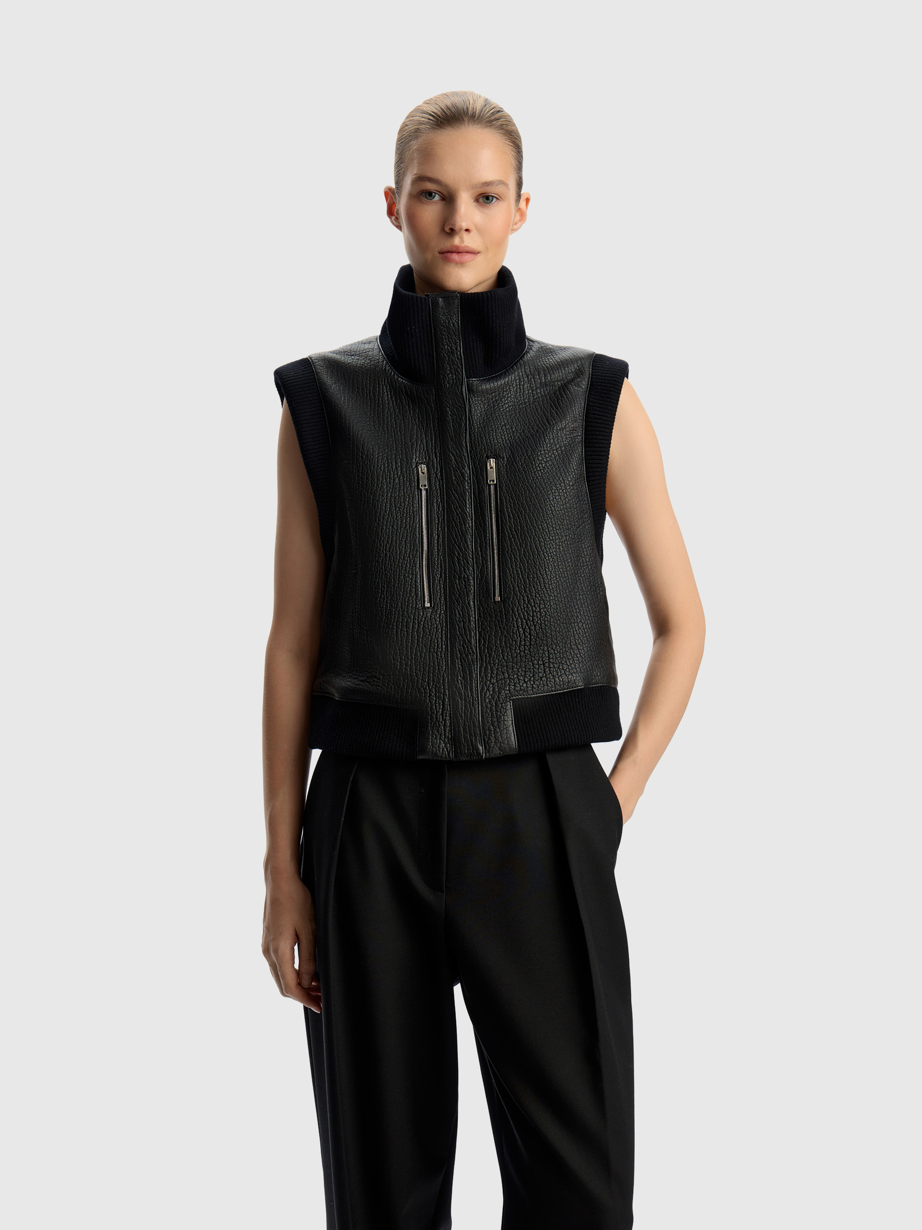 Жилет Grain из фактурной кожи