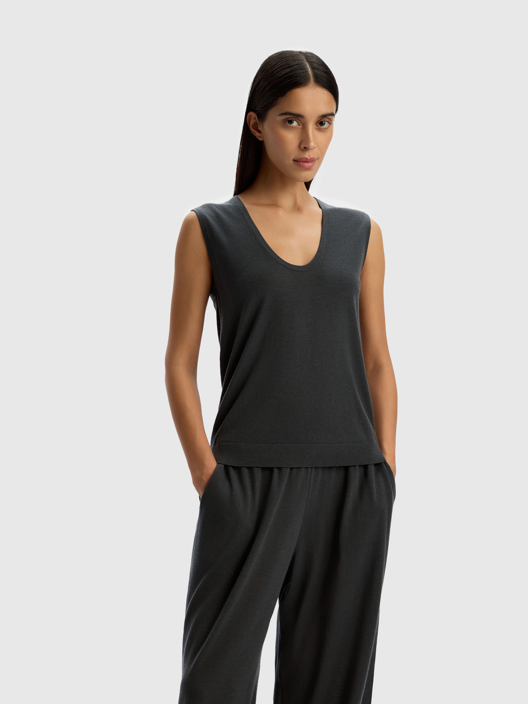 Топ из тонкой шерсти мериноса