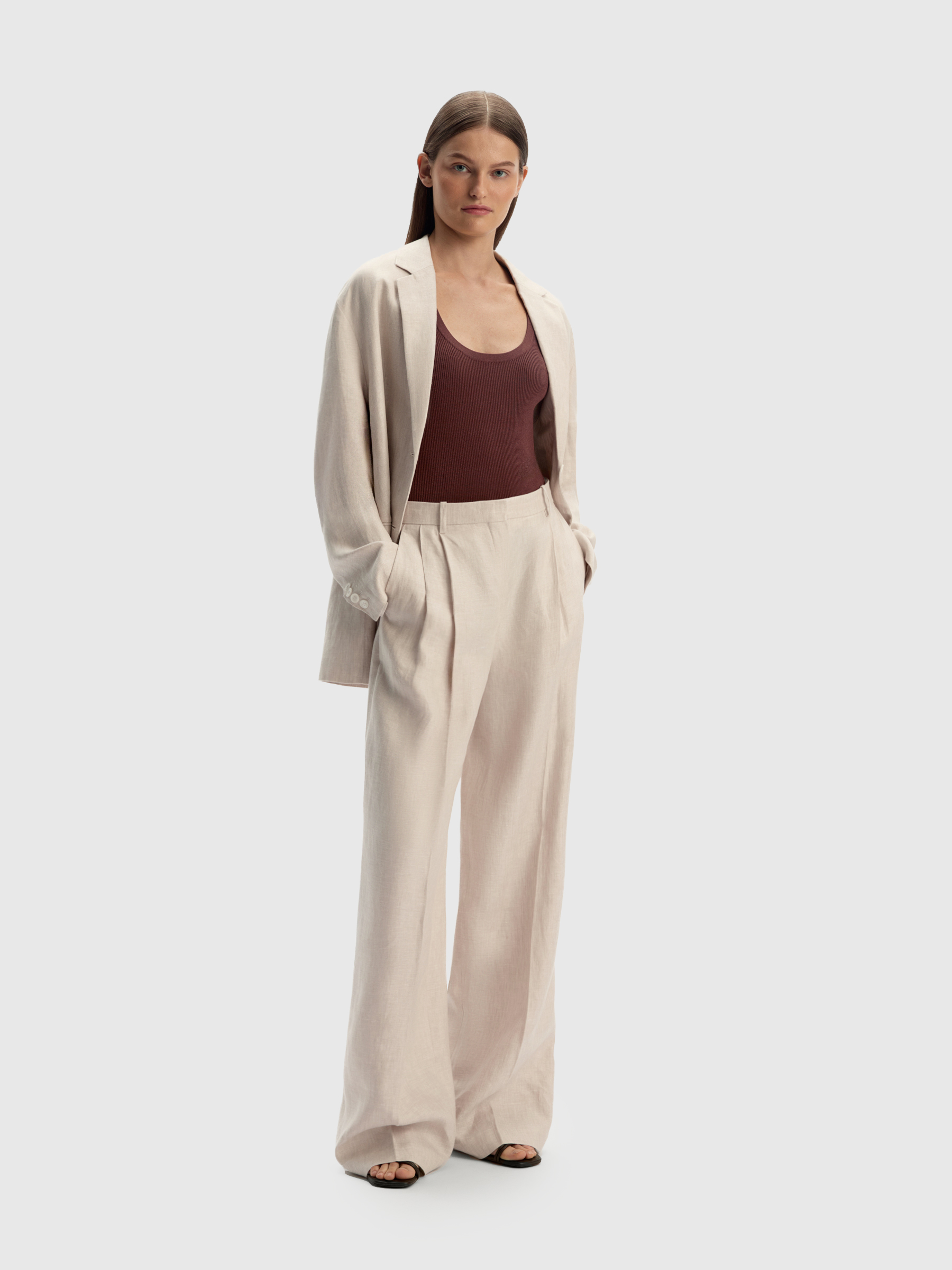 Брюки из плотного льна