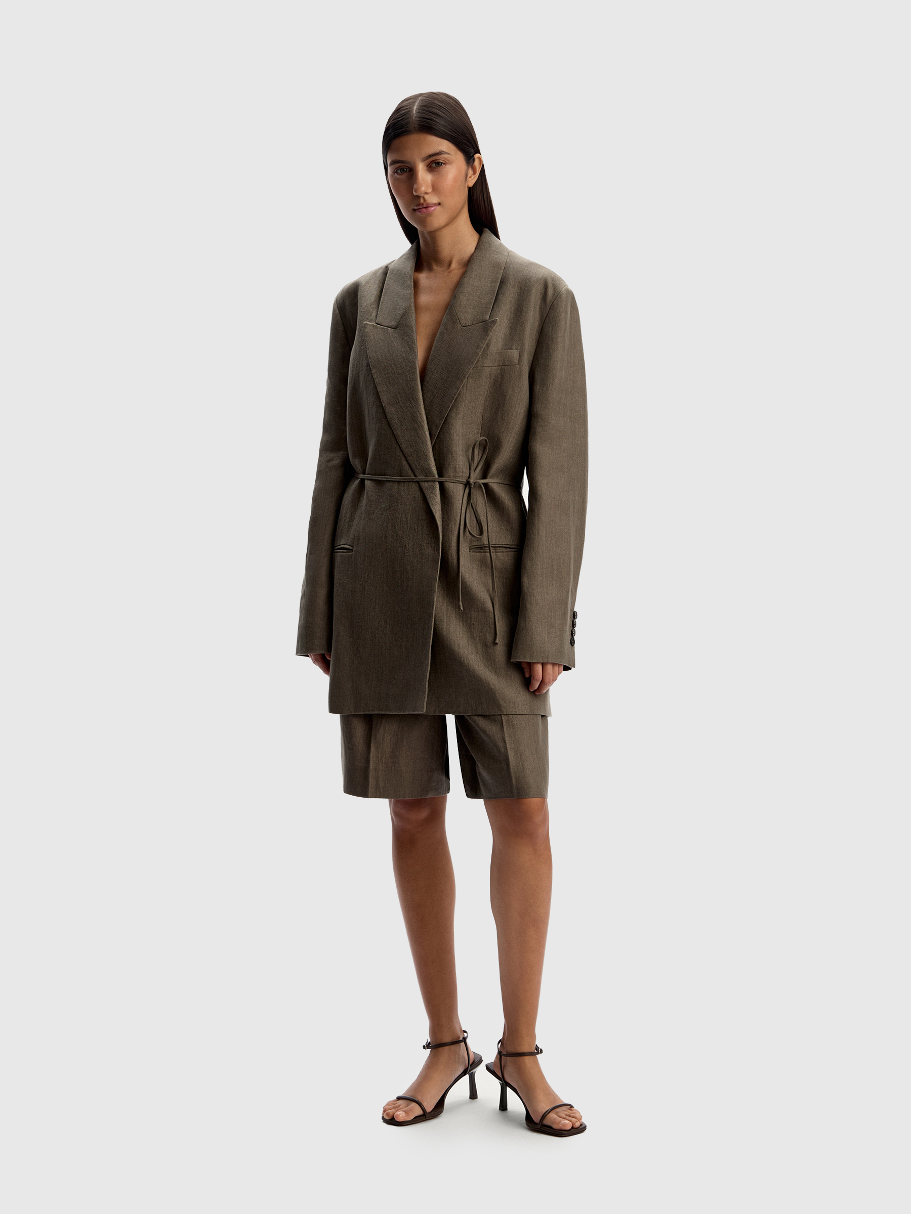 Шорты из плотного льна