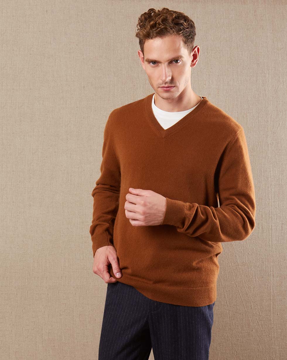 Джемпер с V-образным вырезом из 100% superior mongolian cashmere (Коричневый)