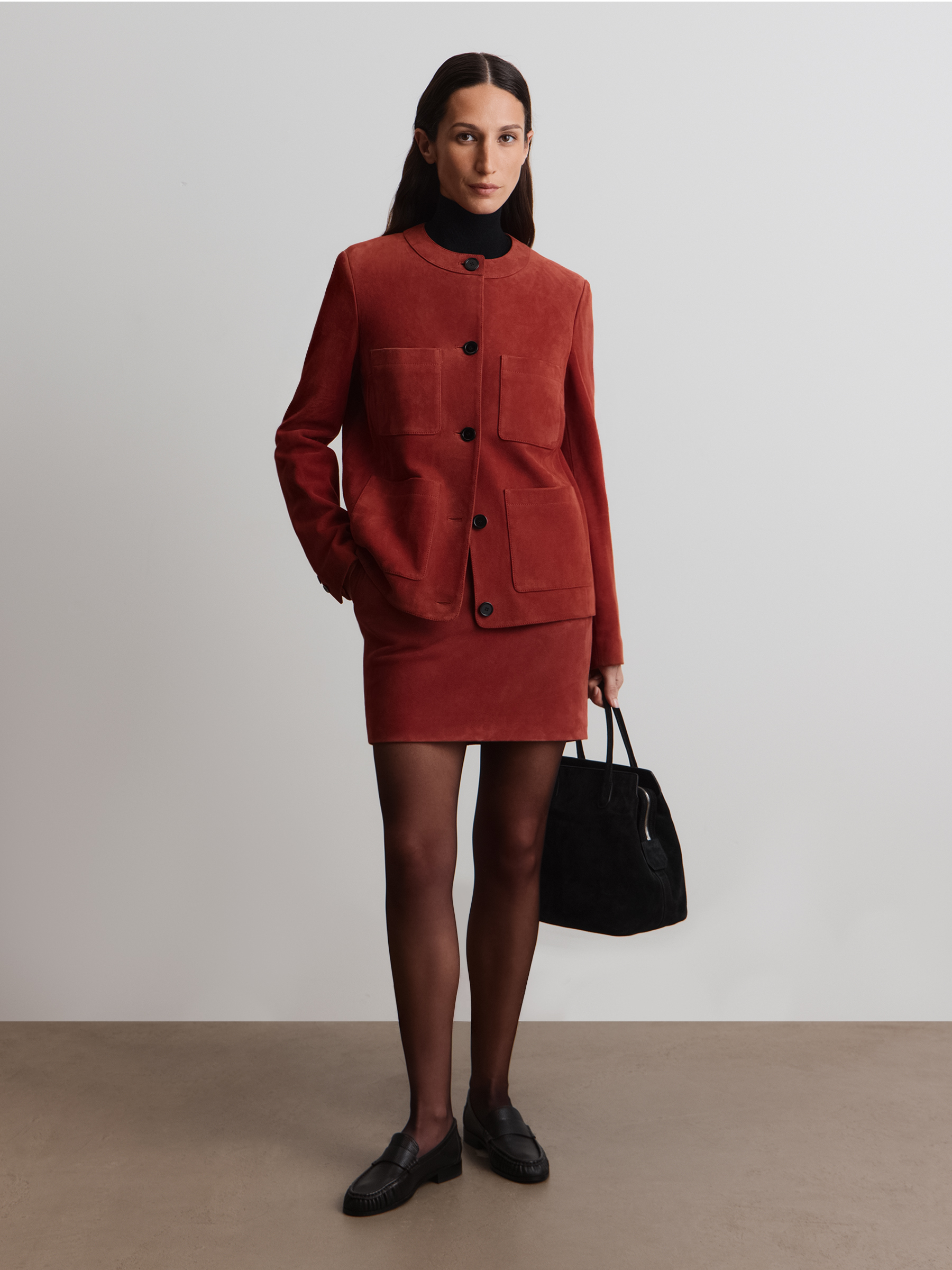 Юбка мини из замши