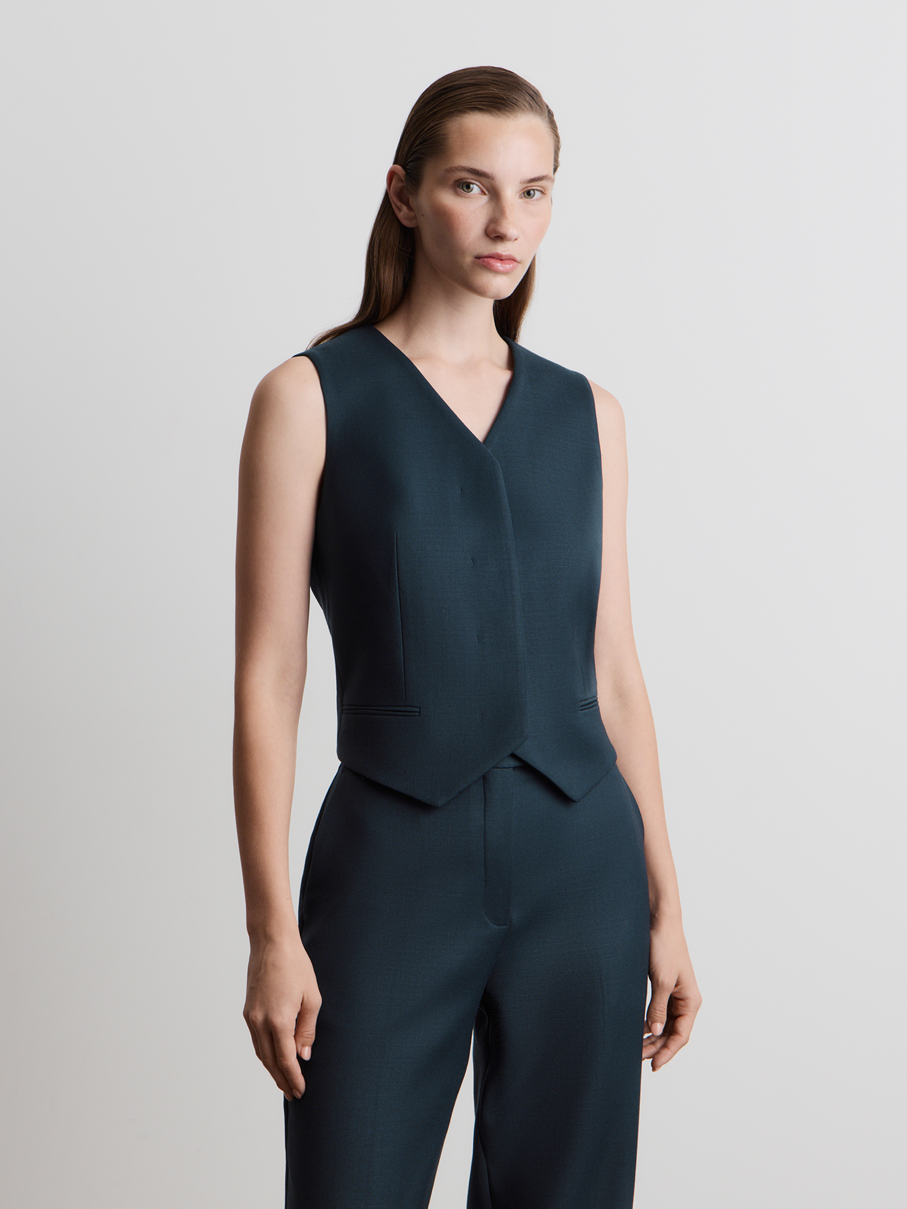 Жилет из шерсти