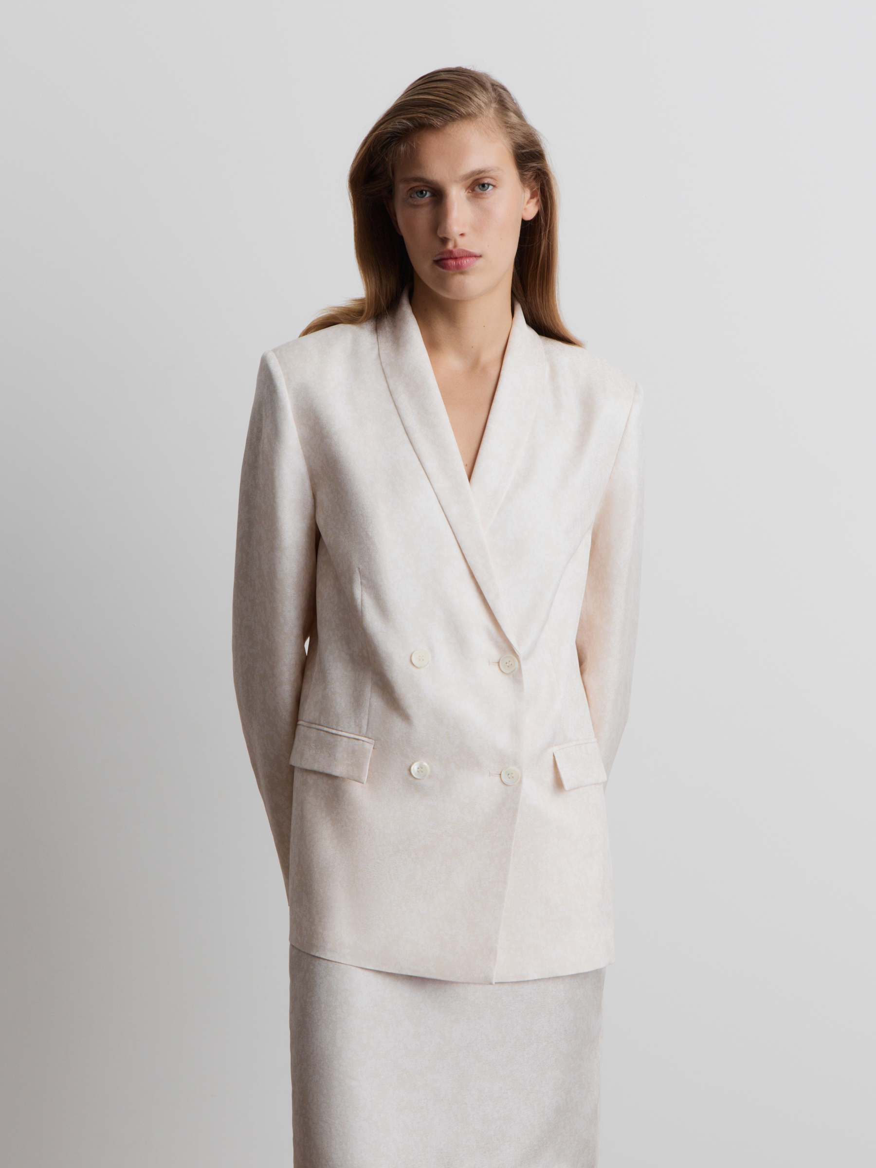 Жакет из шелка